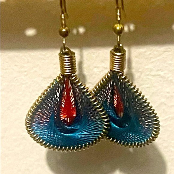 Earrings - Picture 2 of 3